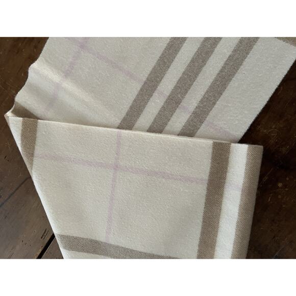 Burberry Classic Check Cashmere Scarf - Picture 2 of 8